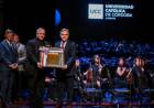 Llaryora asistió a la gala por el 70° aniversario de la Universidad Católica de Córdoba