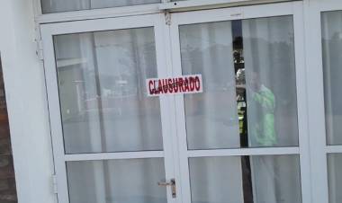 Un grupo de personas estaba realizando un festejo en el salón denominado "Viejo Galpón". Personal de Inspectoría Municipal y Policía procedieron al desalojo del lugar y labrar el acta correspondiente.