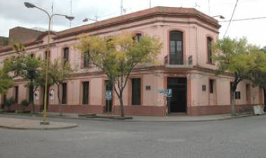 Robo domiciliario y en local comercial