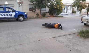 SUFRIÓ LESIONES GRAVES EN UN ACCIDENTE CON SU MOTOCICLETA Y LA OTRA PARTE DE DIO A LA FUGA