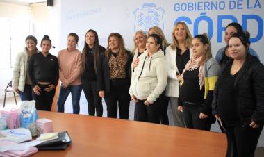 Programa Protección de la Embarazada y su bebé: 15 mamás recibieron sus ajuares