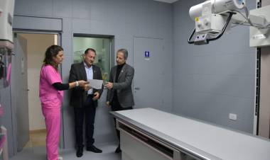Se incorpora un nuevo equipo completo de Rayos a la Secretaría de Salud