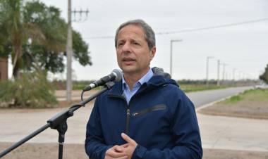 Se habilitó el asfaltado de Av. de los Inmigrantes y el contorno de la plaza central de barrio Plaza San Francisco