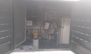  INCENDIO EN DEPÓSITO DE VIVIENDA