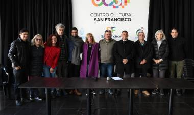 Vuelve el ciclo Teatreando y artistas locales exponen en el Centro Cultural