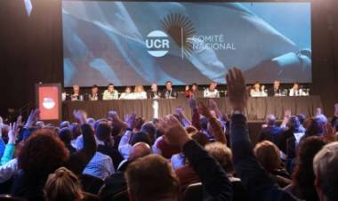 UCR se reúne para definir posición y acusan a Macri por romper JxC