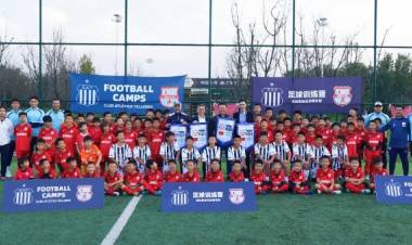 Talleres abrió una escuela de fútbol en China, donde ya entrenan más de 300 chicos