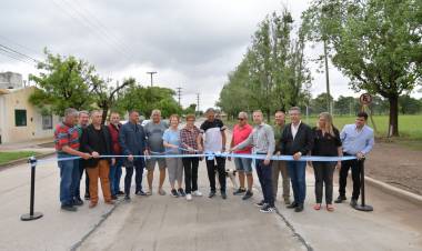 Bernarte inauguró obras de pavimentación en Bº Roque Sáenz Peña