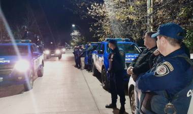 APREHENSIÓN DE MASCULINO POR DESOBEDIENCIA A ORDEN JUDICIAL Y DAÑO 