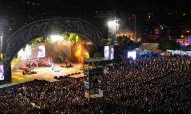 Está en duda la transmisión del Festival de Cosquín por la TV Pública