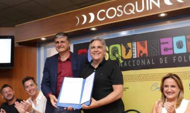 Llaryora: "No vamos a acompañar la derogación de leyes culturales"