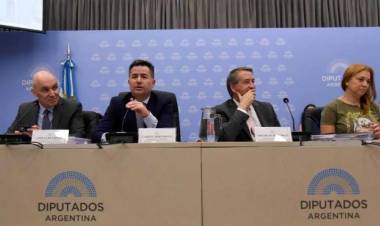El oficialismo busca acuerdos en Diputados para aprobar el proyecto "Bases" a fines de esta semana