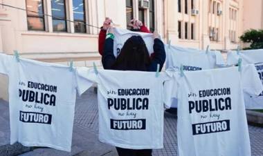 El Gobierno busca declarar a la educación como "servicio esencial" para evitar los paros