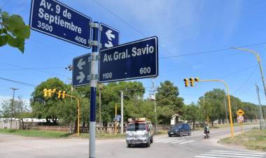 Bernarte dejó habilitado el nuevo semáforo de Av. 9 de Septiembre y Av. Savio 