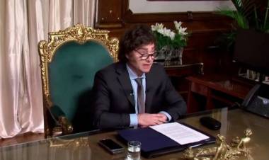 Milei destacó su plan "motosierra", que eliminó transferencias a las provincias y la obra pública