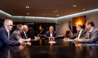 Llaryora recibió a directivos de Volkswagen Argentina