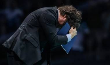 España reveló que el viaje de Milei fue "una visita privada" y tres diputados denunciaron al Presidente