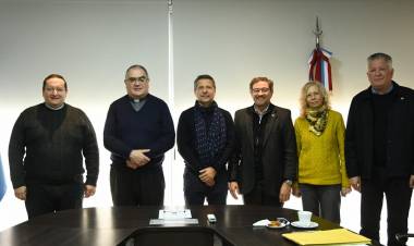 Bernarte firmó el traspaso de un terreno para la construcción de un centro de evangelización