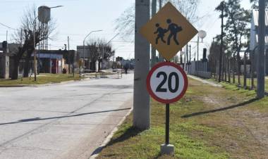 AVANZA LA OBRA DE RENOVACIÓN DEL POLIDEPORTIVO MUNICIPAL 