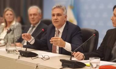 Llaryora pidió a diputados que voten el proyecto de ley que eleva el corte de biocombustibles