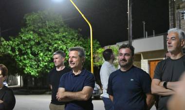 Se habilitaron nuevas luces LED en los barrios Hospital y San Francisco