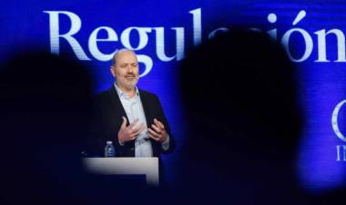 Disolución de la AFIP: Stuzenegger habló sobre la nueva agencia y adelantó una reducción de 3.000 agentes