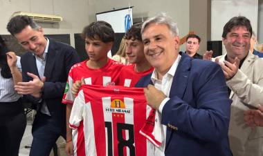 100 años de Miramar: Llaryora anunció que finalizará la construcción de la costanera