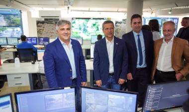 En San Francisco, Llaryora inauguró el Centro de Atención Ciudadana