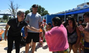 Se dio inicio a la temporada de verano en el Polideportivo Municipal