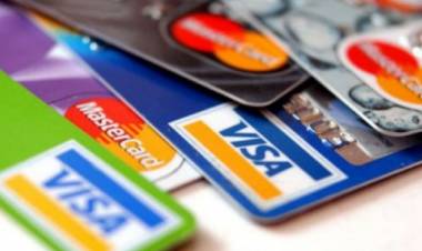 Denuncian consumos duplicados en las tarjetas de créditos: cómo reclamar ante la falla bancaria