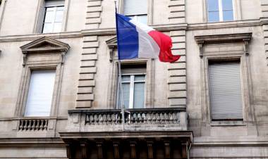 Convocatorias abiertas para becas de posgrado en Francia y Estados Unidos