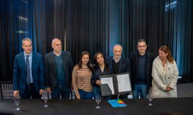 Infraestructura sostenible: Córdoba lanzó el Programa de Bacheo Cooperativo con Bioasfalto