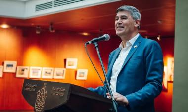 Passerini retomó su actividad en la Municipalidad, tras su cirugía y destacó la importancia de los controles