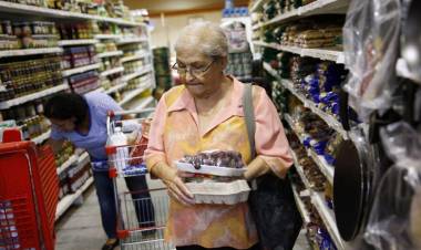 Un jubilado necesita más de $580.000 para subsistir: el haber mínimo cubre apenas el 67%