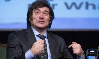 Milei cruzó a Paolo Rocca por pedir investigar la millonaria licitación para la compra de caños