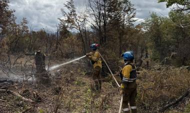 Chubut: Este viernes parte un cuarto grupo de bomberos cordobeses hacia la zona de incendios