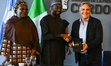 Llaryora se reunió con la delegación de Nigeria