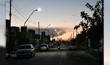 Nuevas luminarias LED en el Loteo Procrear en barrio La Milka