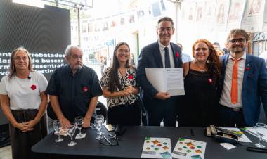 Córdoba firmó un convenio para modernizar el Archivo Provincial de la Memoria