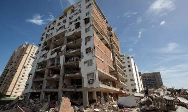 Venezuela suma 920 muertos y 3.360 heridos heridos: sigue el rescate entre los escombros