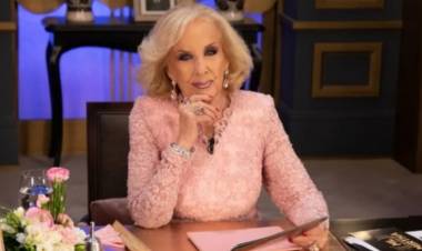 Mirtha Legrand está internada por una bronquitis