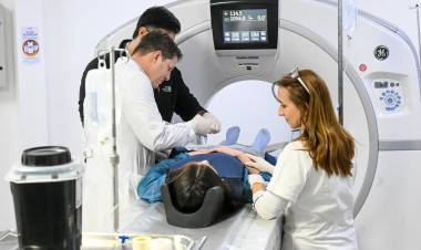 Se realizó la primera ablación por radiofrecuencia de un tumor óseo benigno en la salud pública provincial