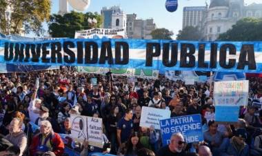 Nueva Marcha Federal Universitaria al Congreso con apoyo de la CGT, las CTA y estatales