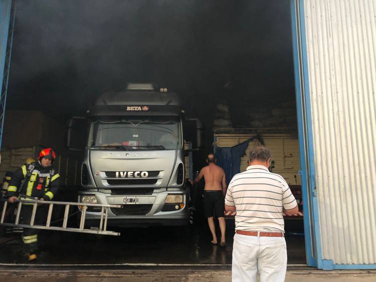 SE PRODUJO UN FOCO DE INCENDIO SE DESCONOCEN LOS MOTIVOS