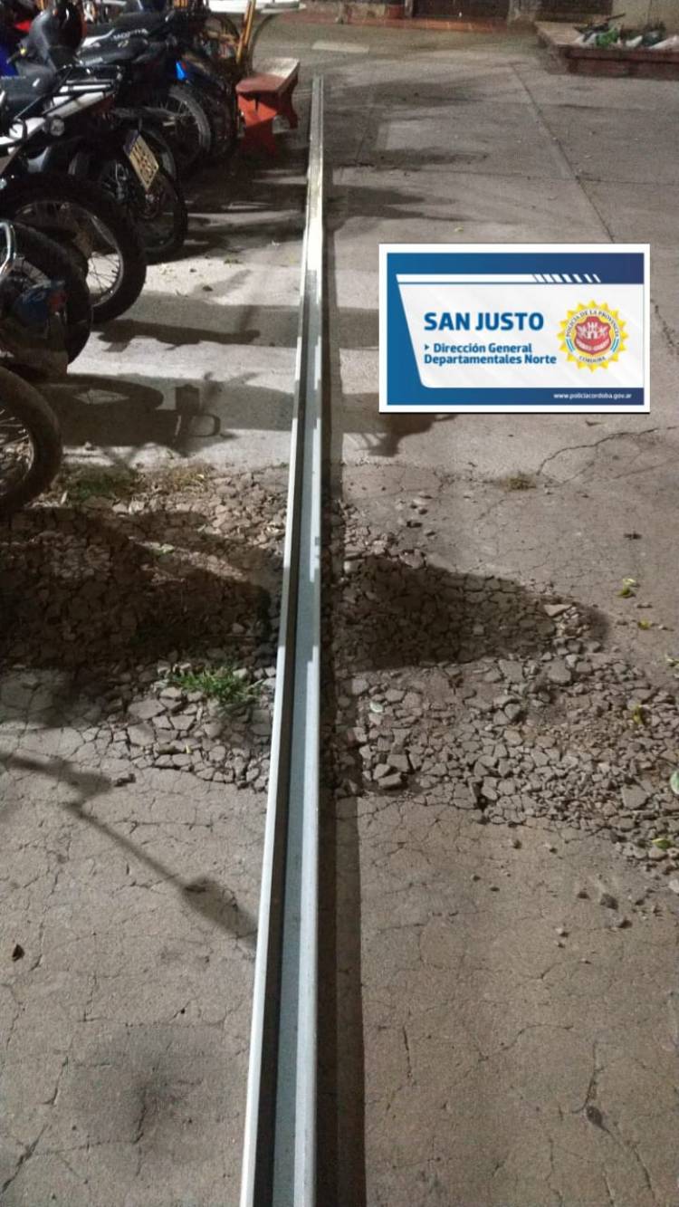 RESGUARDO DE MOTOCICLETA Y RECUPERO DE ELEMENTO SUSTRAÍDO