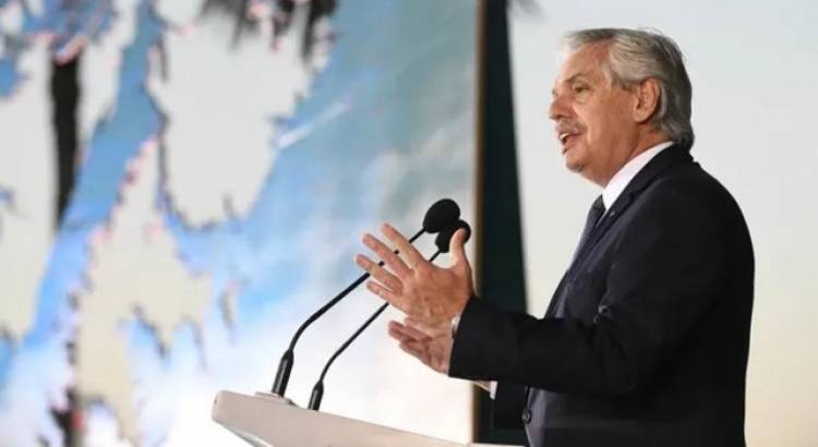 Fernández pidió al secretario general de la ONU reanudar las negociaciones por Malvinas