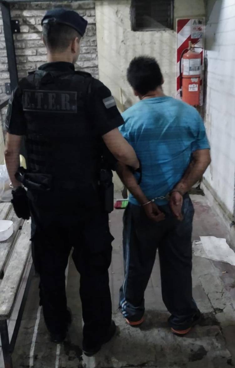 DETENIDO POR VIOLACIÓN DE DOMICILIO