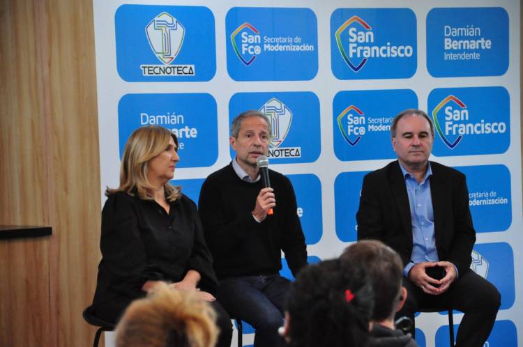 Se entregaron 87 préstamos del programa provincial “Banco de la gente”