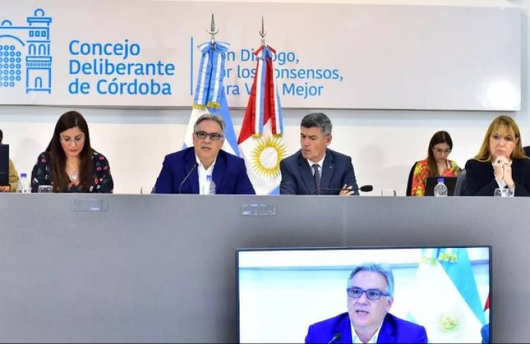 Martín Llaryora presentó el informe del plan de metas 2020-2023
