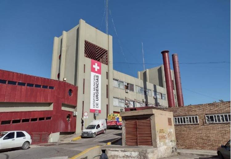 El taxista baleado en barrio Jardín se recupera en el Hospital de Urgencias